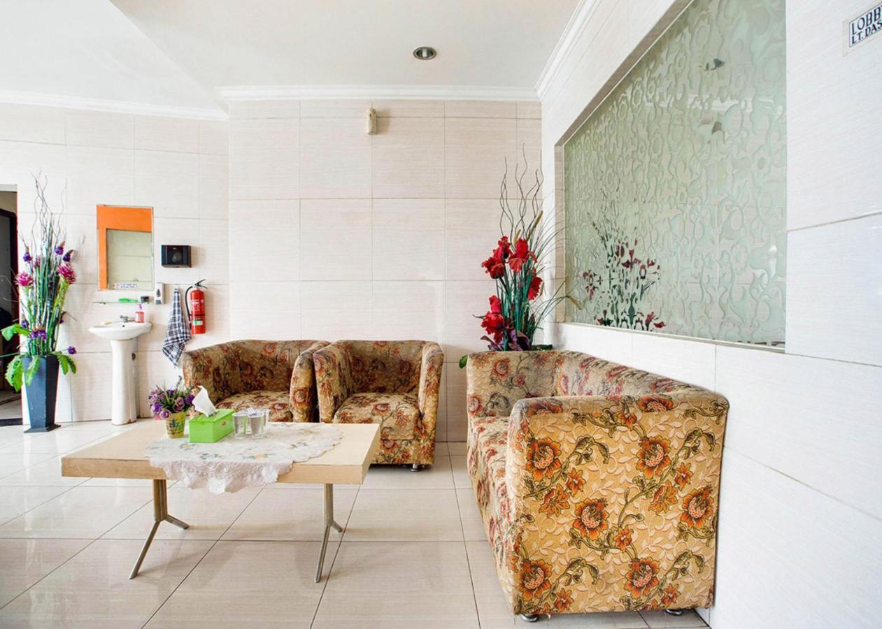 Oyo 2554 Hotel Arimbi Lama Dewi Sartika Бандунг Экстерьер фото