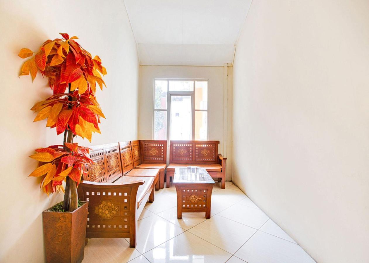 Oyo 2554 Hotel Arimbi Lama Dewi Sartika Бандунг Экстерьер фото