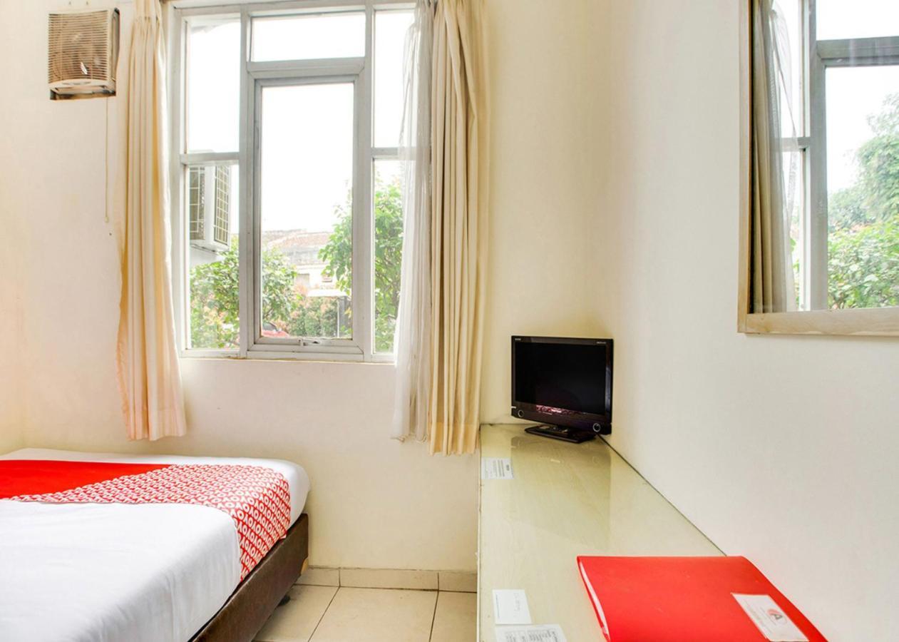 Oyo 2554 Hotel Arimbi Lama Dewi Sartika Бандунг Экстерьер фото